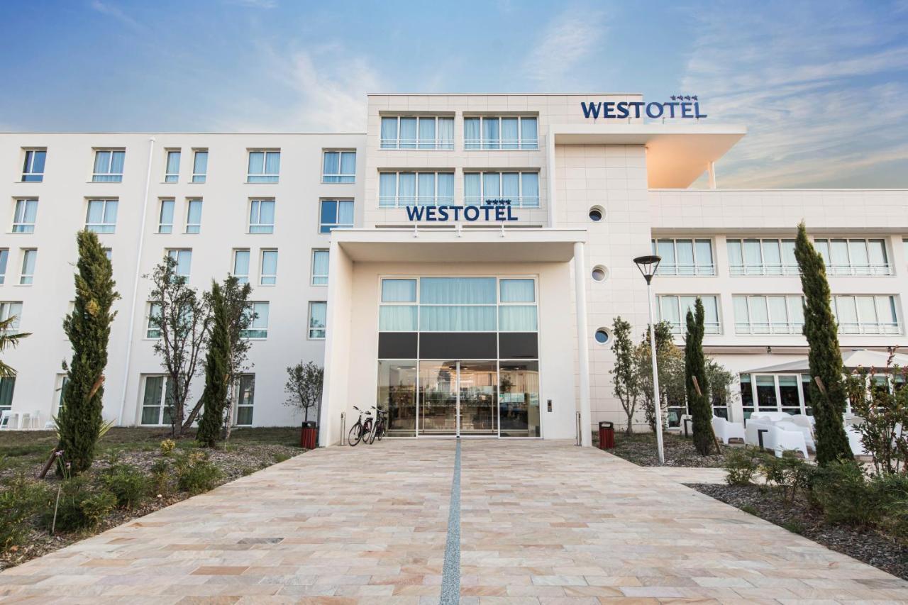 Westotel Tours Val De Loire La Ville-aux-Dames Экстерьер фото